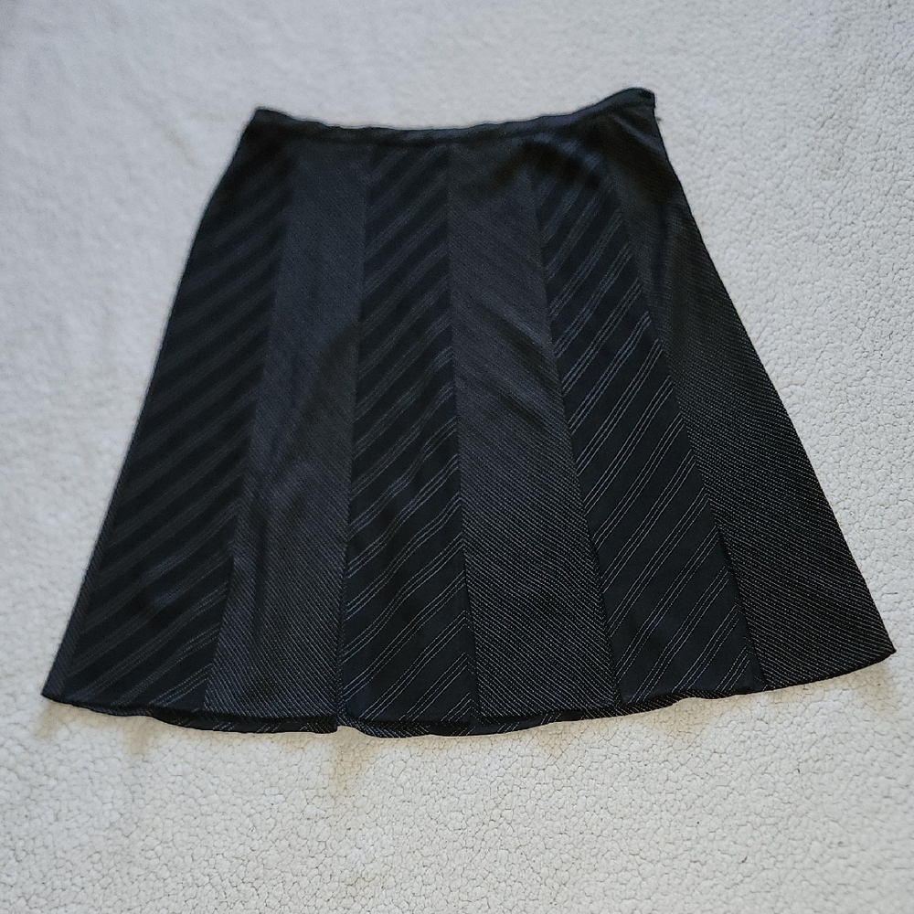 Coldwater Creek Black A-Line Skirt with line pattern & front bottom slits Sz XL